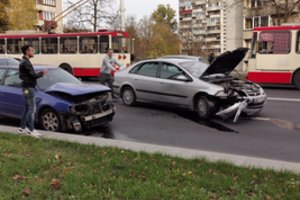 Vilniuje susidūrė du lengvieji automobiliai