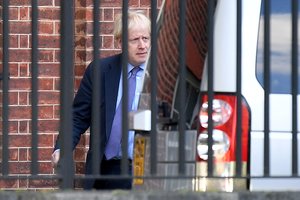 Britų premjero B. Johnsono laukia nauja akistata su parlamentu dėl „Brexit“