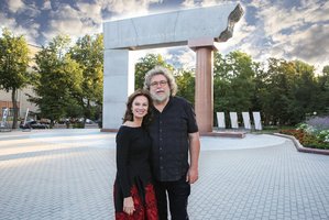 Skulptorius A. Sakalauskas ir aktorė V. Kochanskytė: „Svajonės niekada nesibaigia“