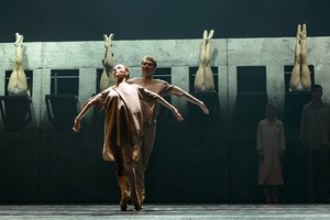 Publika susirinko klausytis šokio operos „Amžinybė ir viena diena“