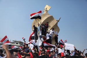 Tūkstančiai Irako studentų prisijungė prie protestuotojų