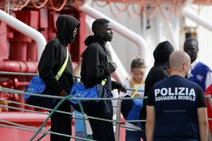 Italijos vidaus reikalų ministrė: „Šalyje nėra jokios migrantų invazijos“