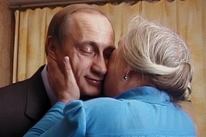 Ukrainoje filme apie V. Putiną užtušavo garsaus rusų režisieriaus veidą