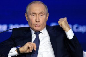 Vladimiras Putinas sukritikavo „keistus“ Europos planus vartoti mažiau dujų