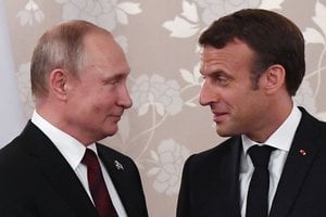 E. Macronas paskyrė pasiuntinį ES ir Rusijos santykių „perkrovimui“