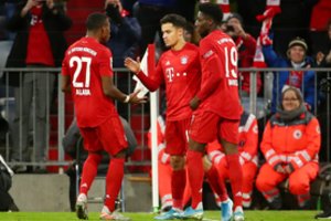 Vokietijoje „Bayern“ futbolininkai varžovų sutriuškinimu nutraukė nesėkmių seriją 