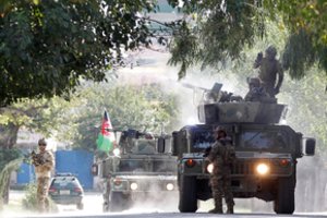 Rytų Afganistane pakelės bombos sprogimas užmušė 10 civilių