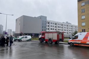 Gautas pranešimas apie užminuotą Vilniaus miesto apylinkės teismą: evakuoti žmonės