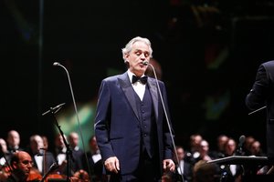 Andrea Bocelli Kaune dar kartą įrodė, jog jis  – garsiausias pasaulio tenoras