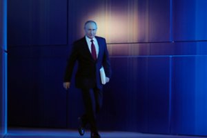 V. Putinas toliau telkia galią savo rankose, tačiau iki visiško saugumo jam teks pasistengti
