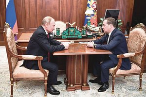 V. Putinas paskyrė ekspremjerą D. Medvedevą į naujas pareigas Saugumo taryboje