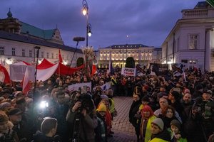 Lenkijos parlamentas patvirtino kontroversišką įstatymą dėl teisėjų drausminimo