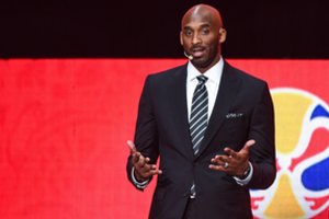 JAV žiniasklaida: žuvo krepšinio žvaigždė Kobe Bryantas