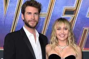 Miley Cyrus ir Liamo Hemswortho skyrybų byloje padėtas taškas 