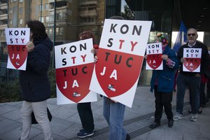 Lenkijoje surengta demonstracija už teismų reformą