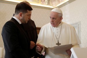 Ukrainos prezidentas paprašė popiežiaus pagalbos sprendžiant separatistinį konfliktą