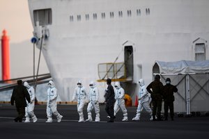 Japonijos vyriausybė: kruiziniame laive nustatyti 135 užsikrėtimo koronavirusu atvejai