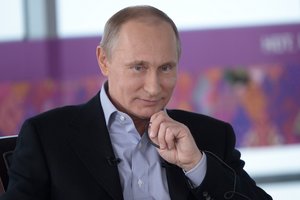 V. Putinas siūlo Rusijos konstitucijoje paminėti Dievą ir heteroseksualių asmenų santuoką