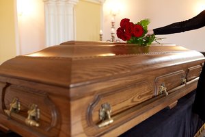 Paskelbė atnaujintas taisykles dėl mirusiųjų, kurie sirgo COVID-19, laidojimo