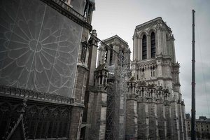 Pirmadienį bus atnaujinti Paryžiaus Dievo Motinos katedros atstatymo darbai