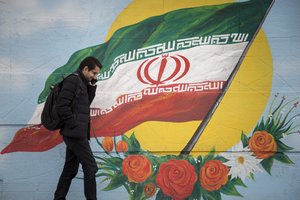 Pentagonas pirmąjį Irano karinį palydovą laiko „besivartaliojančia internetine kamera“