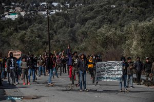 Graikija planuoja perkelti dalį migrantų iš perpildytos stovyklos