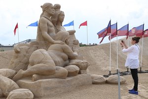 Jelgavos smėlio skulptūrų parke žiūrovų dėmesį traukia Martyno Gaubo „Kazanova“
