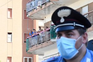 Italijoje užfiksuota daugiau nei 100 užsikrėtusiųjų koronavirusu, patvirtinus du naujus židinius