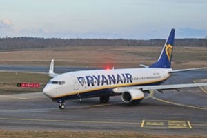 „Ryanair“ lėktuvas dėl gaisro buvo priverstas skubiai leistis