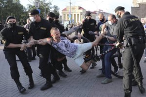 Baltarusijoje nuo rinkimų kampanijos pradžios areštuoti 125 žmonės