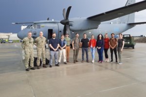 Kariniu lėktuvu grįžo Armėnijai dėl COVID-19 talkinę Lietuvos medikai