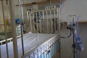 „Fondas Janukonis“ Kauno klinikų Vaikų intensyviosios terapijos skyriui dovanoja deguonies sistemas