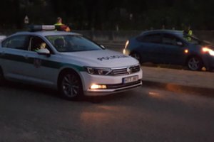 Vilniuje susidūrus dviem automobiliams nukentėjo jaunuolis
