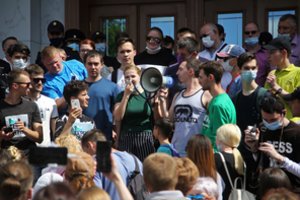 Rusijoje vyksta masiniai protestai prieš populiaraus gubernatoriaus S. Furgalo areštą