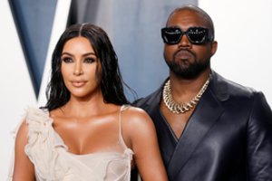 Po ašaromis paženklintos Kanye Westo kalbos – Kim Kardashian atsakas: „Šeima yra bejėgė“