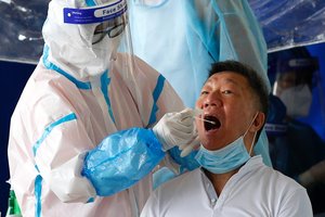 Kinijoje naujas koronaviruso protrūkis išplito penkiuose regionuose