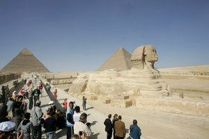 E. Muskas prisikalbėjo – po išvedžiojimų apie piramides sulaukė kvietimo aplankyti Egiptą