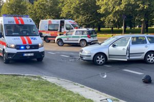 Pasvalio rajone – dviejų automobilių ir motociklo avarija: sužeisti 5 žmonės, du iš jų – vaikai