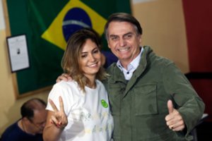 Brazilijos pirmoji ponia įveikė koronavirusą: dėkojo už maldas
