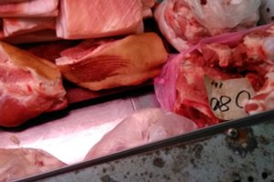 Nustačius šiurkščių pažeidimų sustabdyta Kauno mėsos perdirbimo įmonės veikla