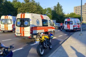 Skaudi avarija Grigiškėse: po susidūrimo su BMW motociklininkas neišgyveno