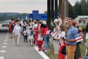 Įspūdingas Lietuvos palaikymas Baltarusijai: nuo Vilniaus iki Medininkų nusidriekė „Laisvės kelias“