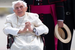 Benediktas XVI tapo vyriausiu popiežiumi istorijoje