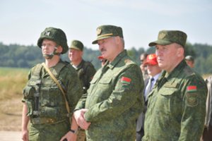 Baltarusija atitraukė kariuomenę nuo vakarinės sienos, stebės NATO aktyvumą