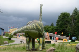 Pajūrio kaime kurdami dinozaurų parką verslininkai kreipėsi net į legendinės Godzilos gamintojus