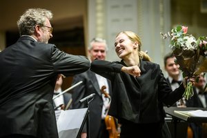 Lietuvos kamerinį orkestrą per dešimtmečių slenkstį palydėjo jaunimas