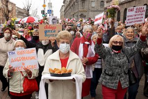 Baltarusių pensininkai dalyvauja protesto akcijose Minske ir kituose miestuose