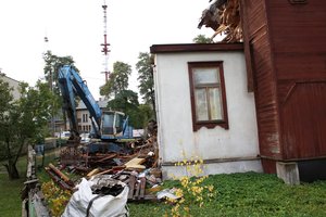 Statybų inspekcija: paveldosaugininkai laiku nesiėmė veiksmų, kad išgelbėtų istorinę vilą