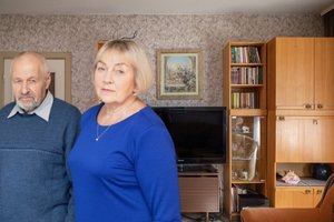 Po 30 metų išvydusi atnaujintą savo būstą kauniečių senjorų pora nesutramdė emocijų