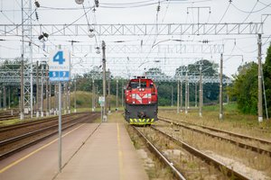 Vilniuje – lyg veiksmo filme: jaunas vyras apšaudė važiuojantį traukinį
